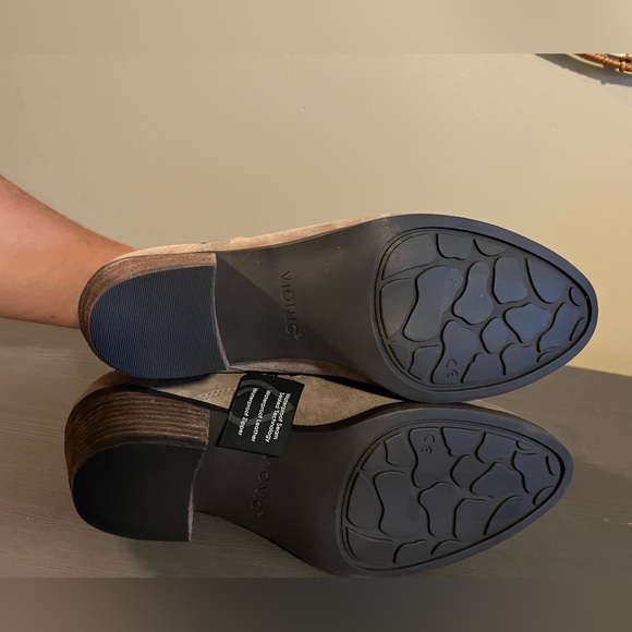 VIONIC Cecily Waterproof Suede Booties - Picture 8 of 12